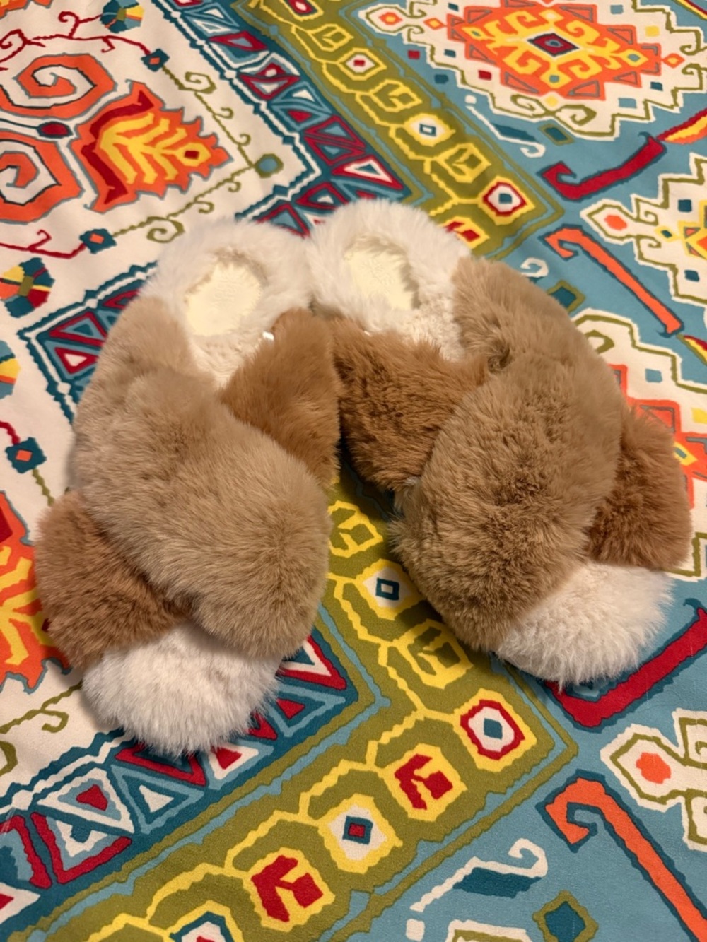 stars above nwot  Plush Faux Fur Slide Slippers in Cream & Brown